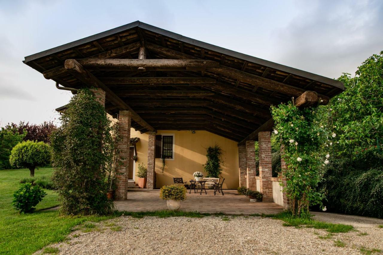 Апартаменты La Casa In Collina Альба Экстерьер фото